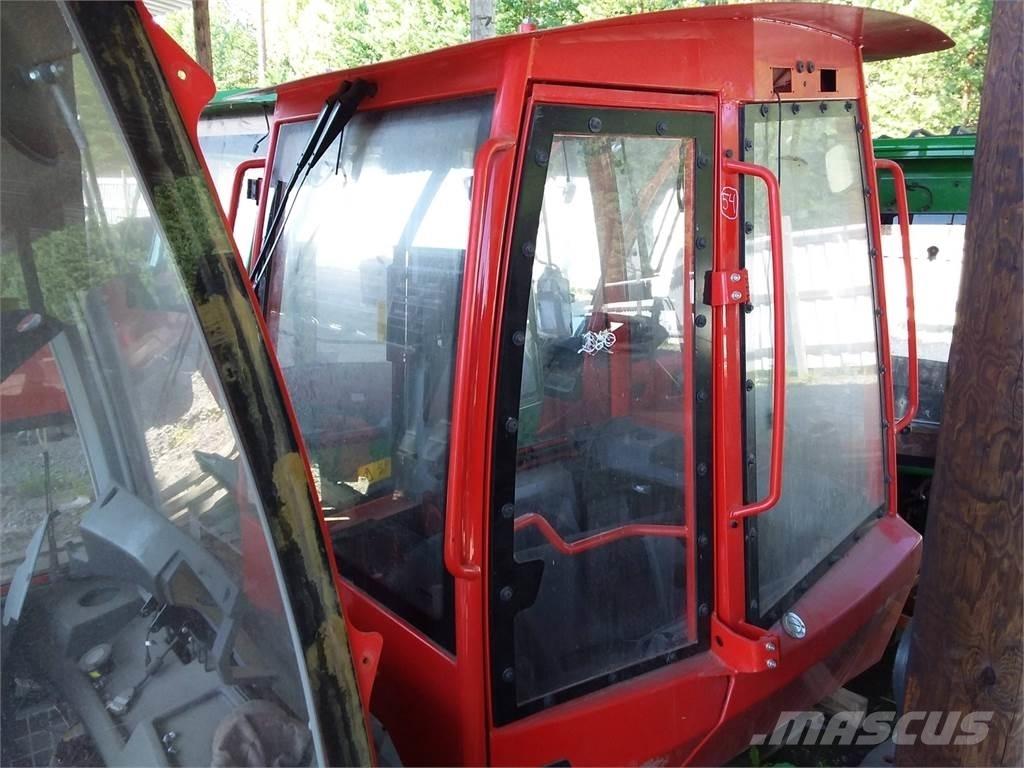 Komatsu 895 캐빈 및 인테리어