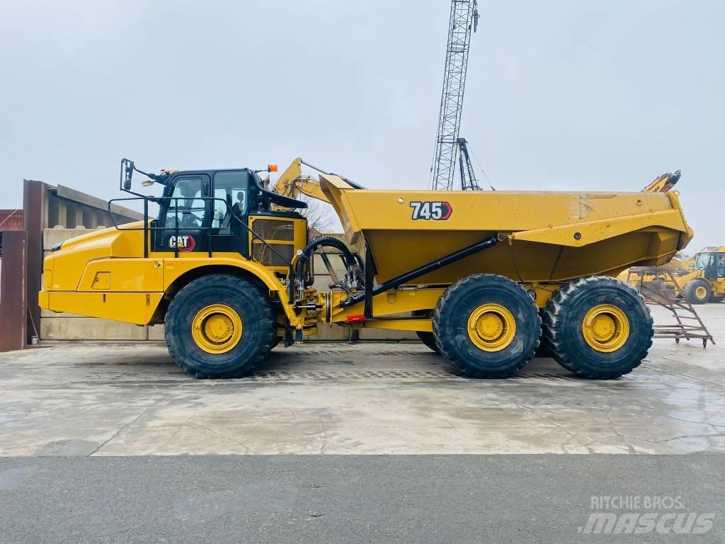 CAT 745 연결식 홀러