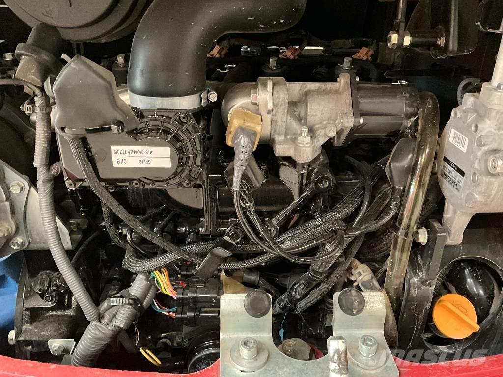 Takeuchi TB 240 소형 굴삭기 7톤 미만