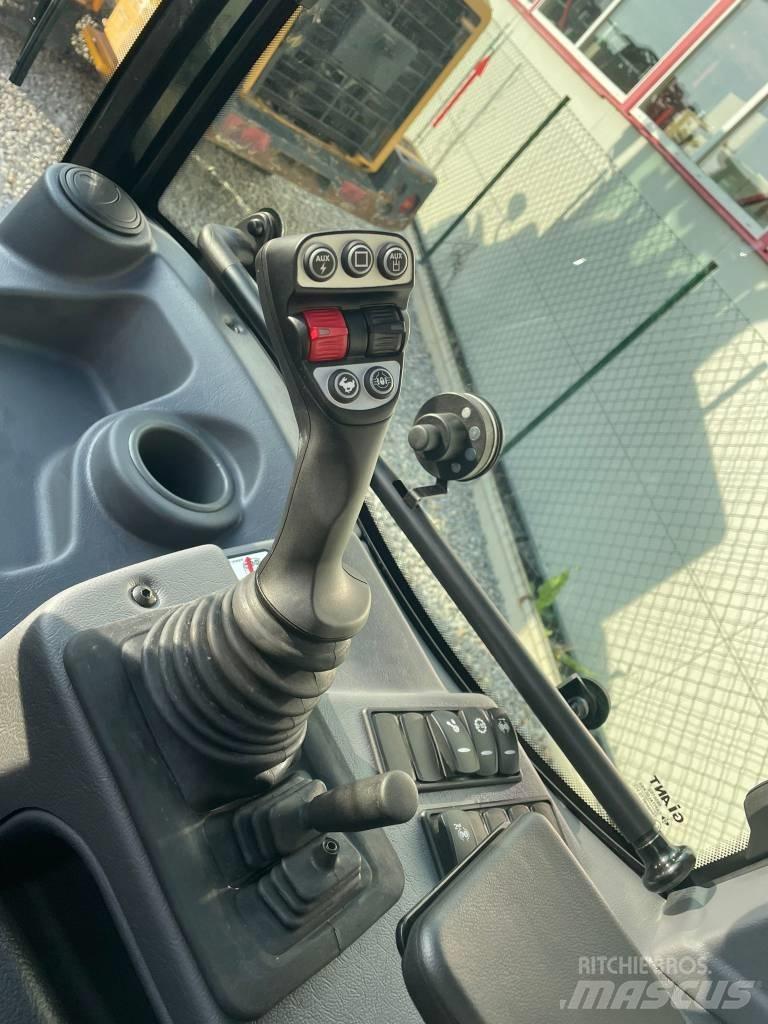 GiANT G 5000 TELE 다목적 로더