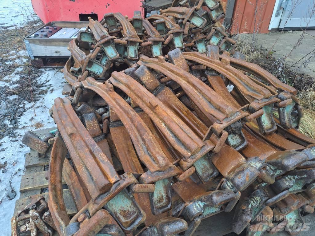 Komatsu 901 XC 원목 하베스터