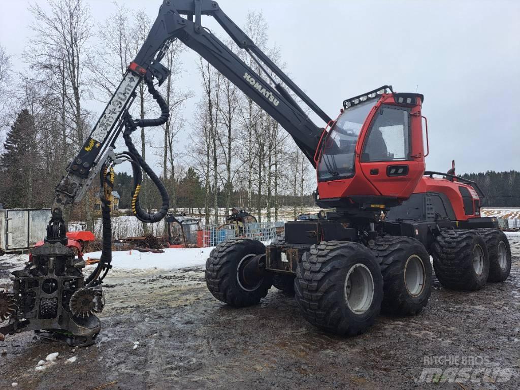 Komatsu 901 XC 원목 하베스터