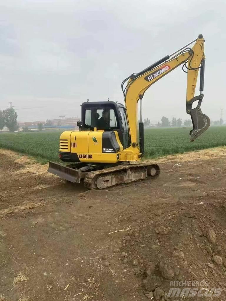 XCMG XE 60 DA 소형 굴삭기 7톤 미만