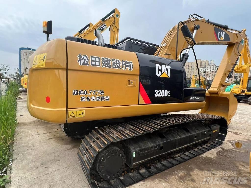 CAT 320 D 대형 굴삭기 29톤 이상