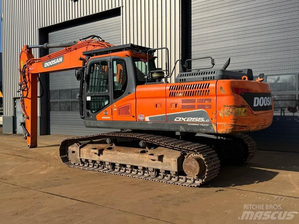 Doosan DX255NLC-5 대형 굴삭기 29톤 이상