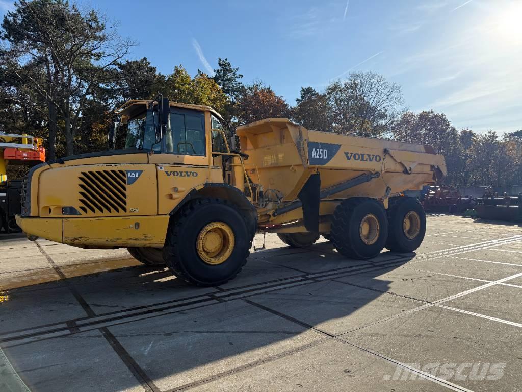 Volvo A 25 D 연결식 홀러