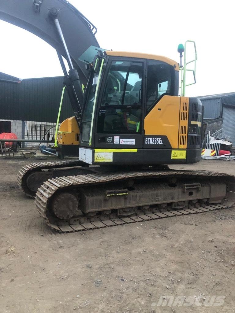 Volvo ECR 235 E 대형 굴삭기 29톤 이상