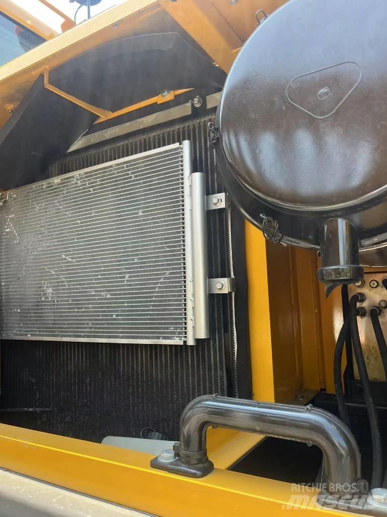 Volvo EC 480 D L 중형굴삭기 7톤-28톤