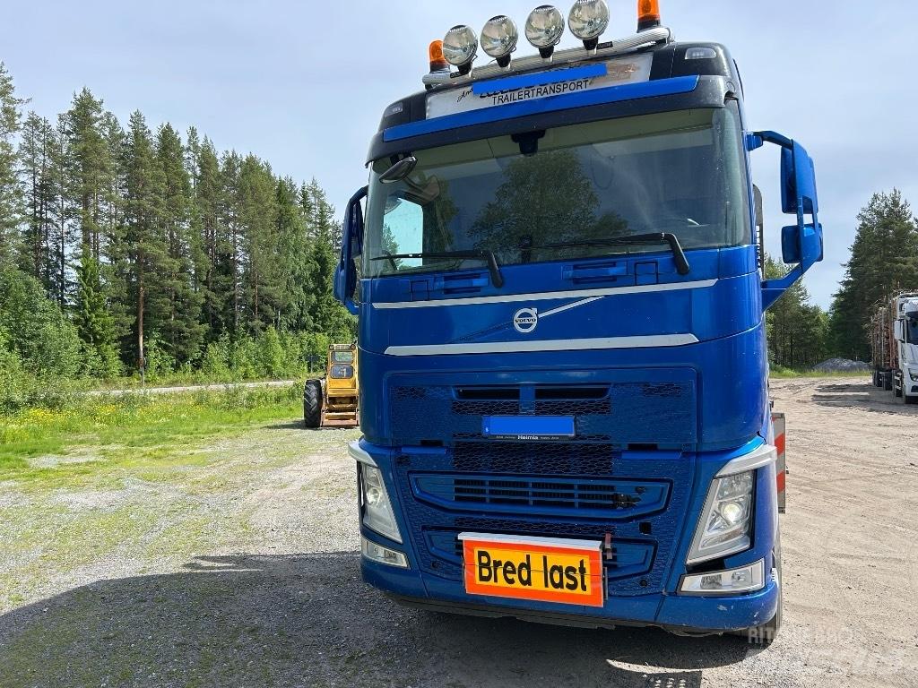 Volvo FH 500 산림 기계 운반 트럭