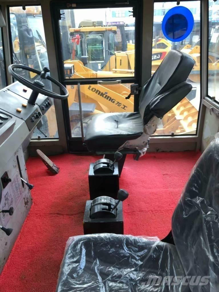 XCMG XP301 공기 타이어 롤러