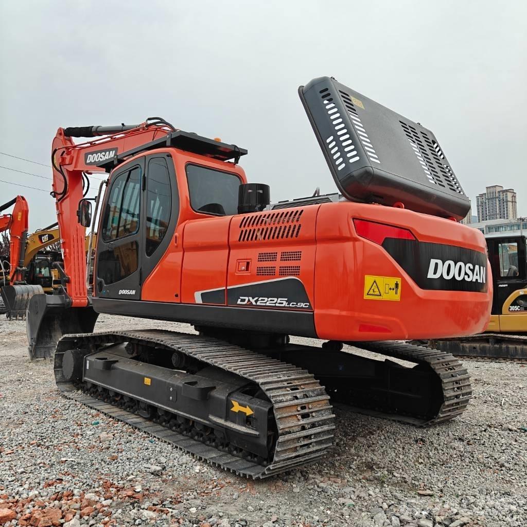 Doosan DX 225 LCA 대형 굴삭기 29톤 이상