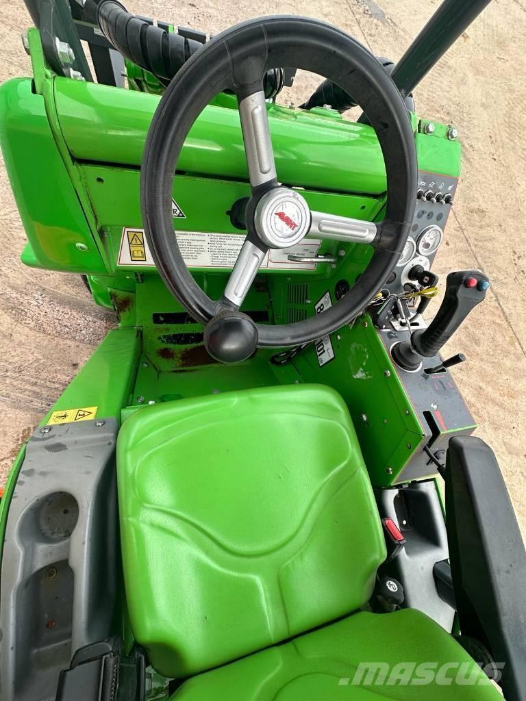 Avant 423 다목적 로더