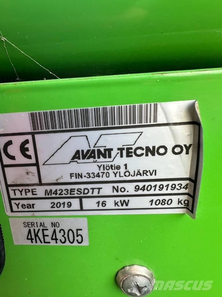 Avant 423 다목적 로더