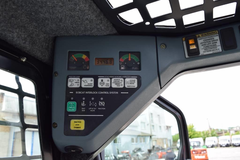 Bobcat S 250  스키드로더