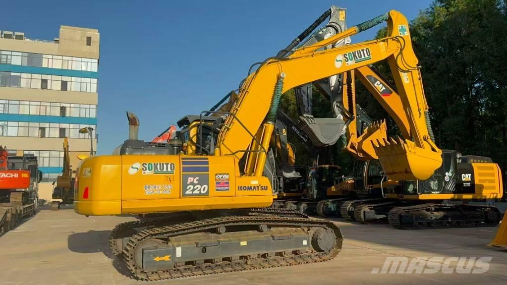 Komatsu PC 220-8 중형굴삭기 7톤-28톤