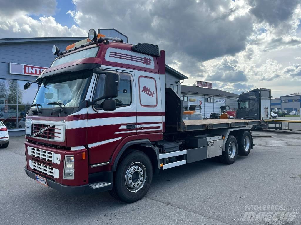 Volvo FM 480 6x2 훅 리프트 트럭