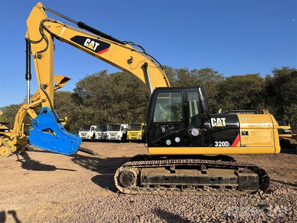 CAT 320 D L 대형 굴삭기 29톤 이상