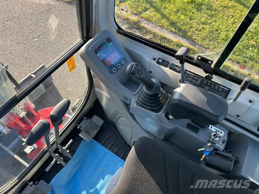 Takeuchi TB 216A V4 소형 굴삭기 7톤 미만