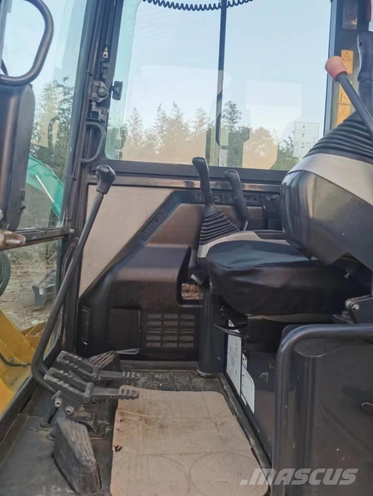 Komatsu PC 56-7 대형 굴삭기 29톤 이상