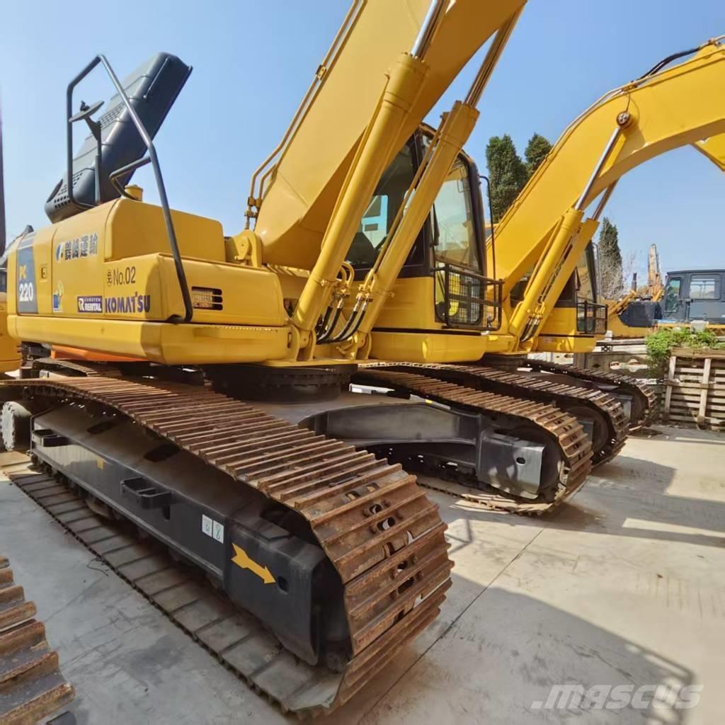 Komatsu PC 220 대형 굴삭기 29톤 이상