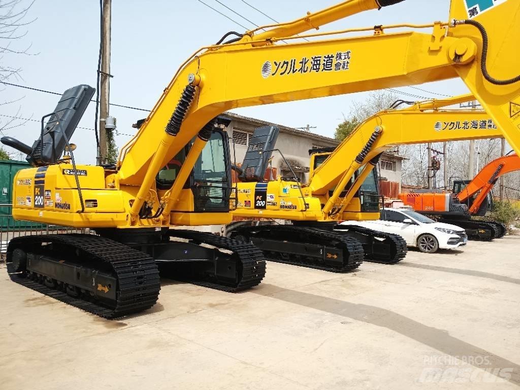 Komatsu PC 200 대형 굴삭기 29톤 이상