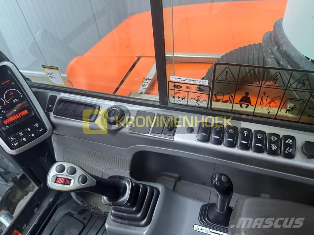 Doosan DX 85R-3 중형굴삭기 7톤-28톤