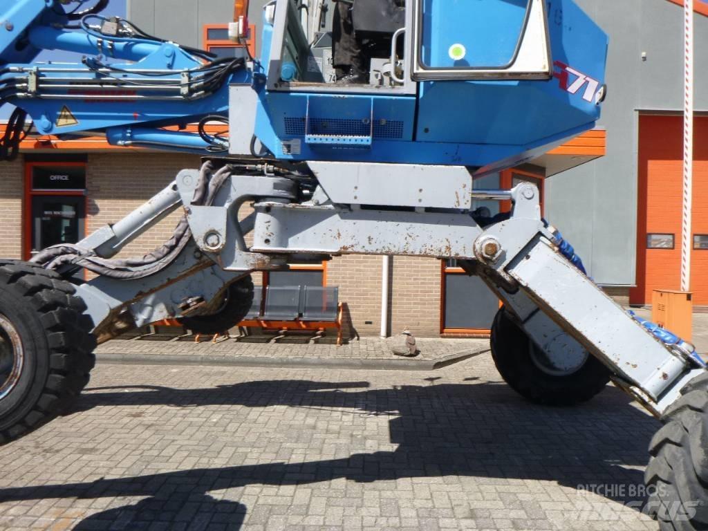 Menzi Muck A71 T2M 특수 굴삭기