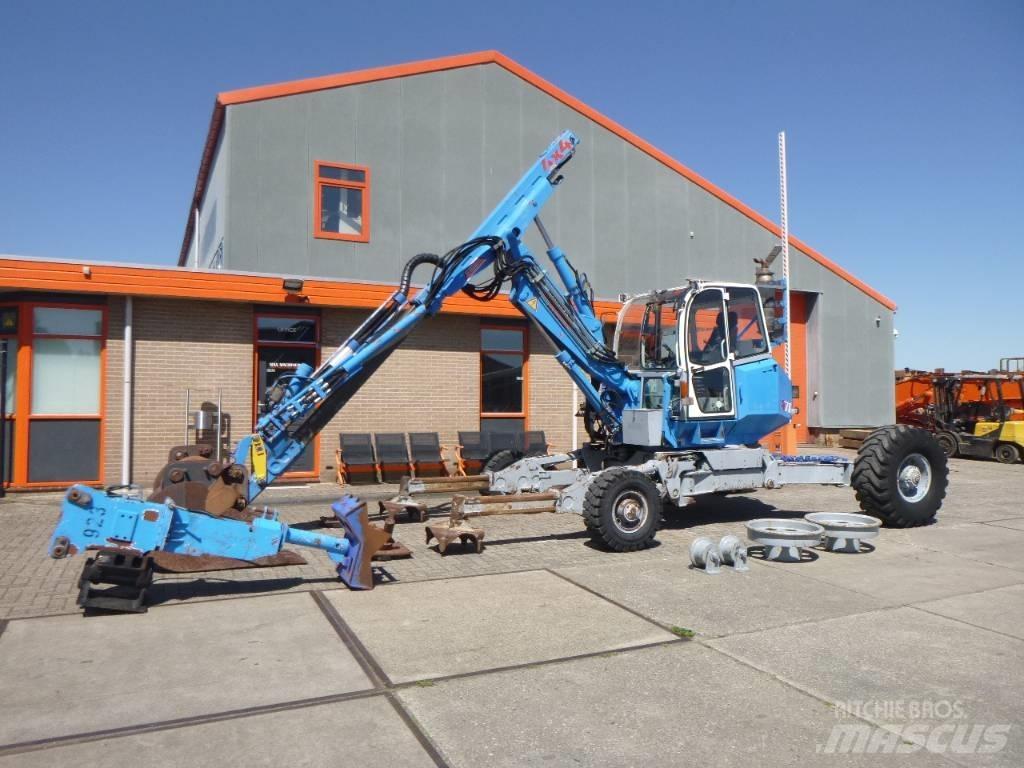 Menzi Muck A71 T2M 특수 굴삭기