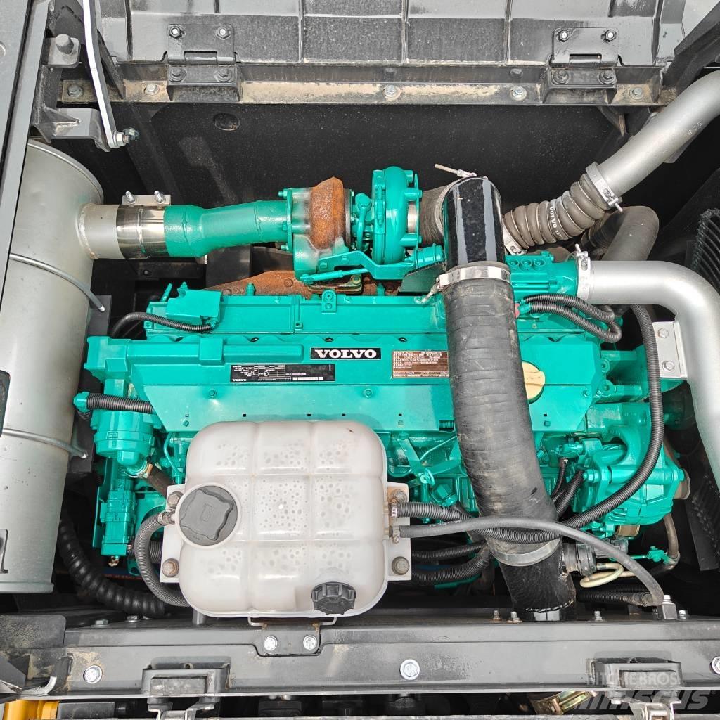 Volvo 300D 대형 굴삭기 29톤 이상