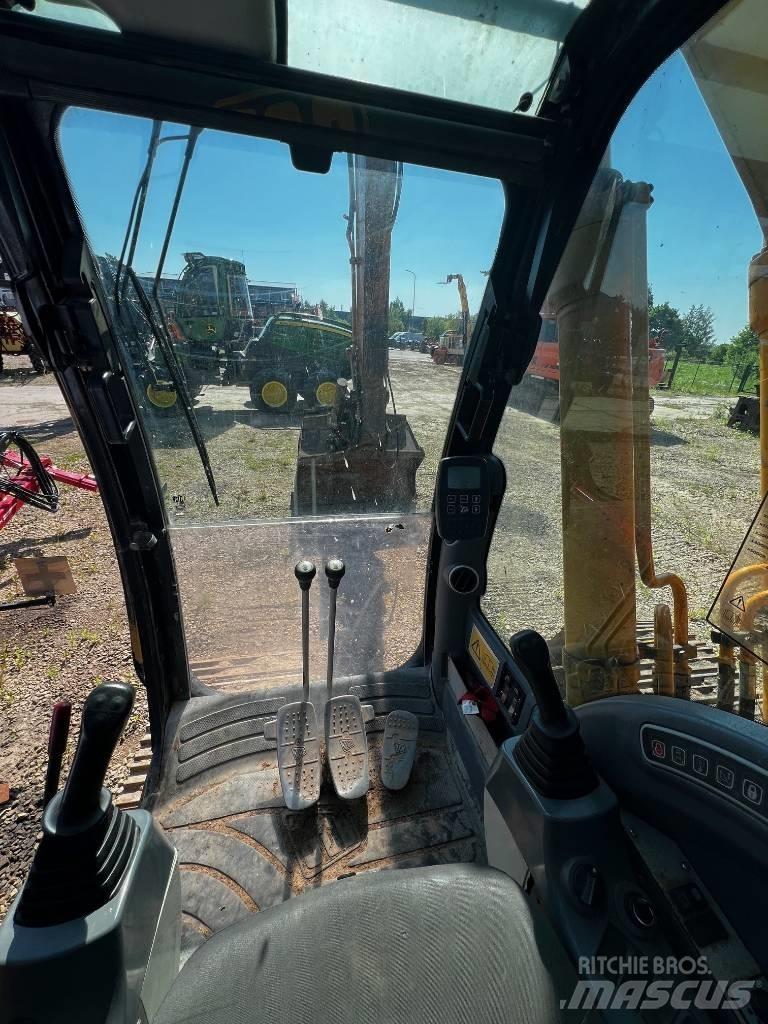 JCB JS 220 대형 굴삭기 29톤 이상