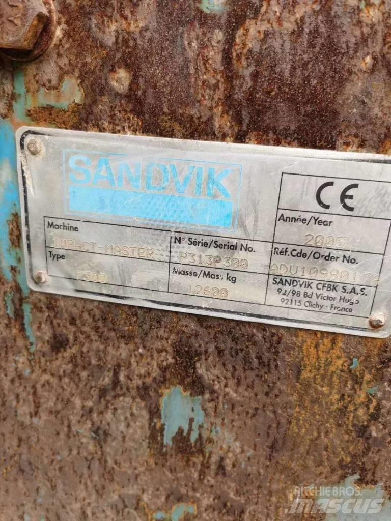 Sandvik P300 크러셔