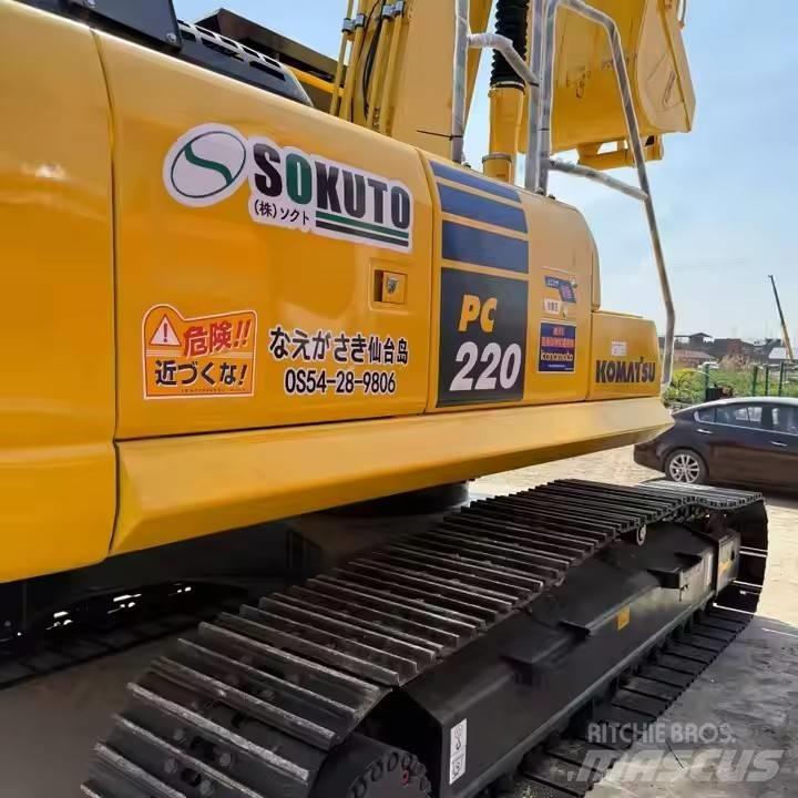 Komatsu PC220-8 대형 굴삭기 29톤 이상