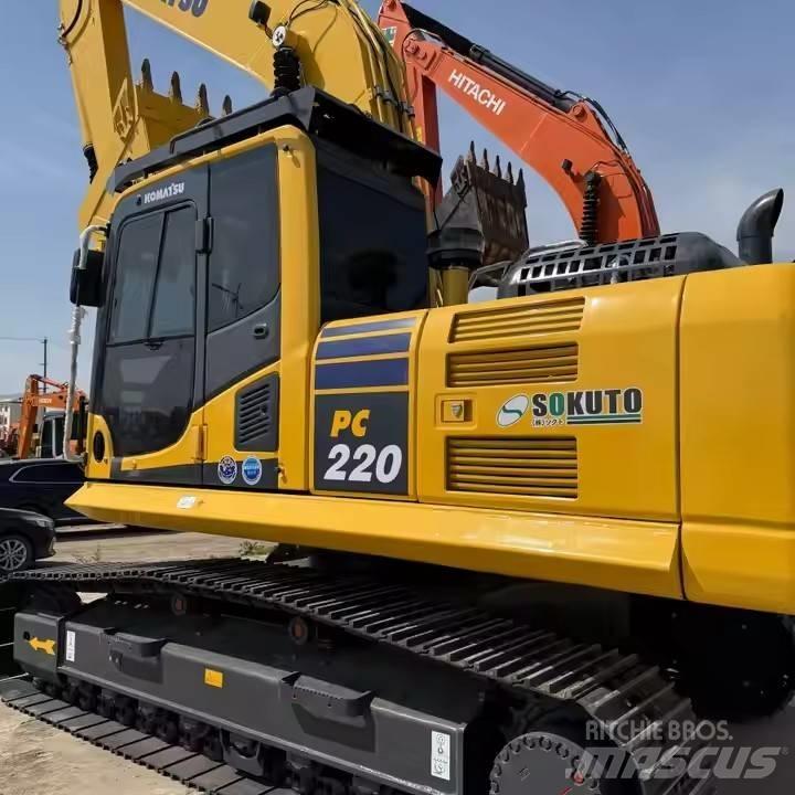 Komatsu PC220-8 대형 굴삭기 29톤 이상