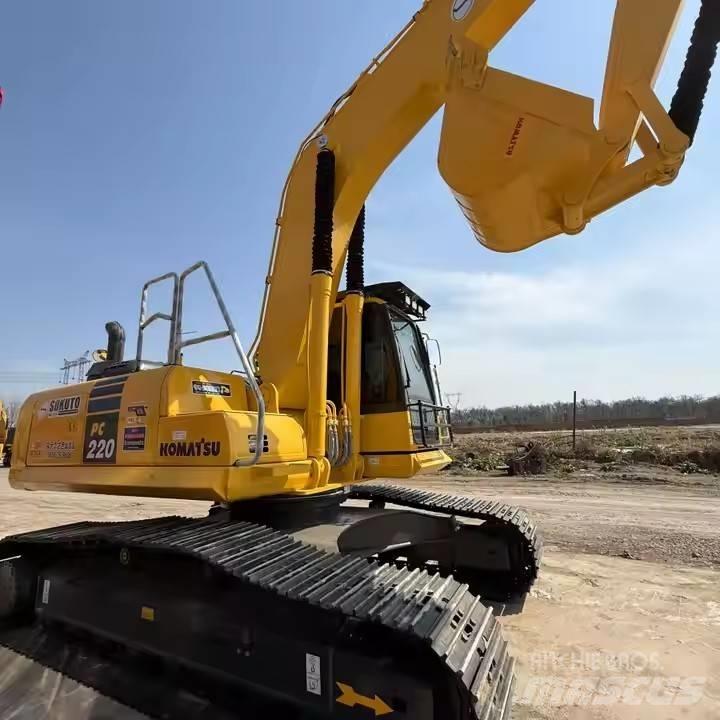 Komatsu PC220-8 대형 굴삭기 29톤 이상