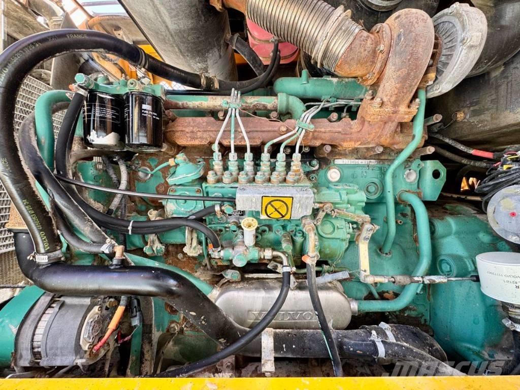 Volvo L 120 D  휠로우더