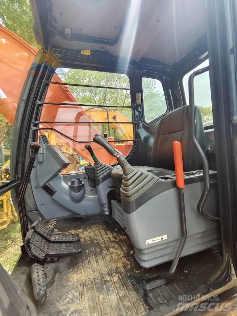 Hitachi ZX 120 대형 굴삭기 29톤 이상