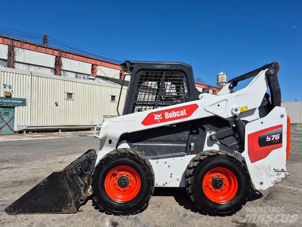 Bobcat S 76  스키드로더