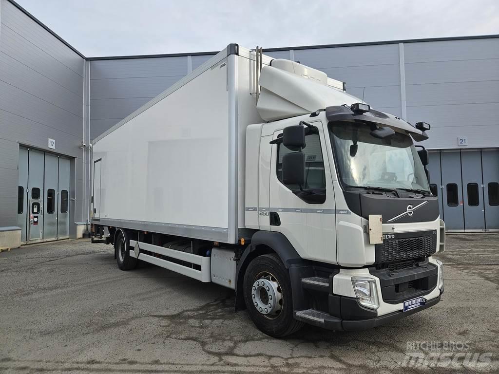 Volvo FL 탑차 트럭