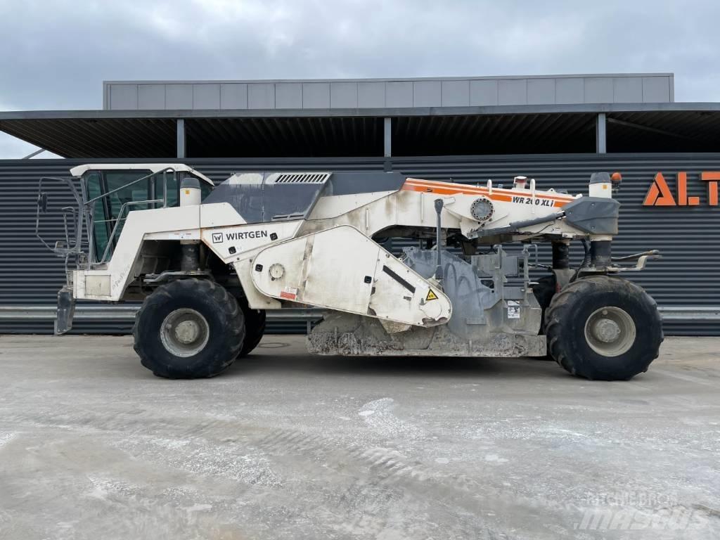 Wirtgen WR 200 XLI 아스팔트 리사이클러