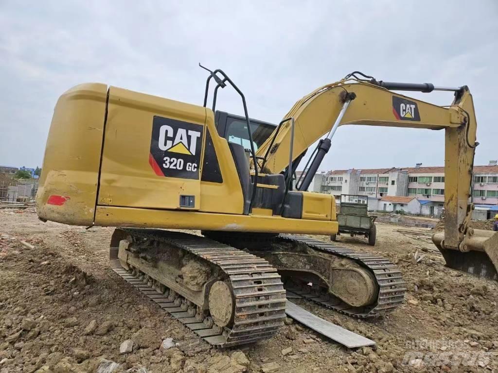 CAT 320 GC 중형굴삭기 7톤-28톤