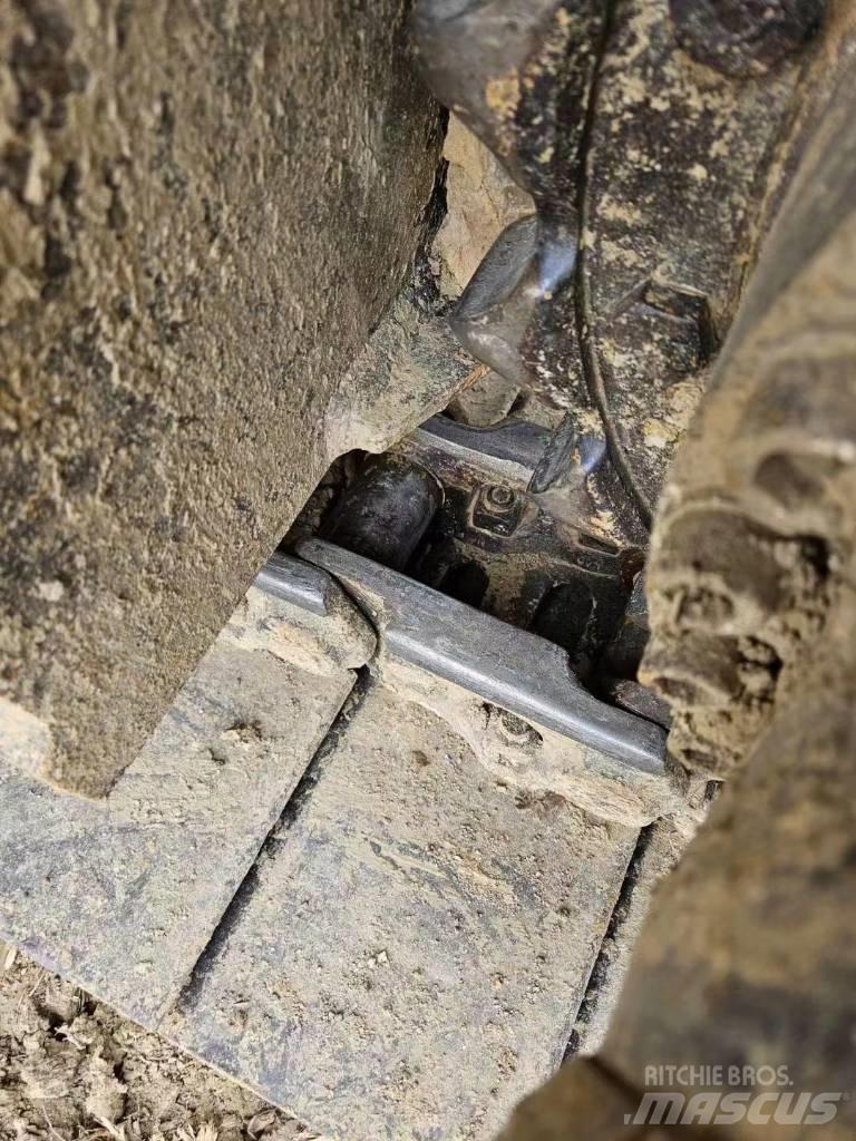 CAT 320 GC 중형굴삭기 7톤-28톤