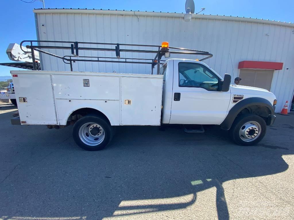 Ford F 550 시립/다목적 차량
