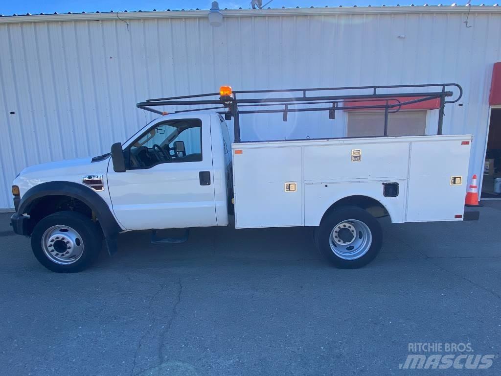 Ford F 550 시립/다목적 차량