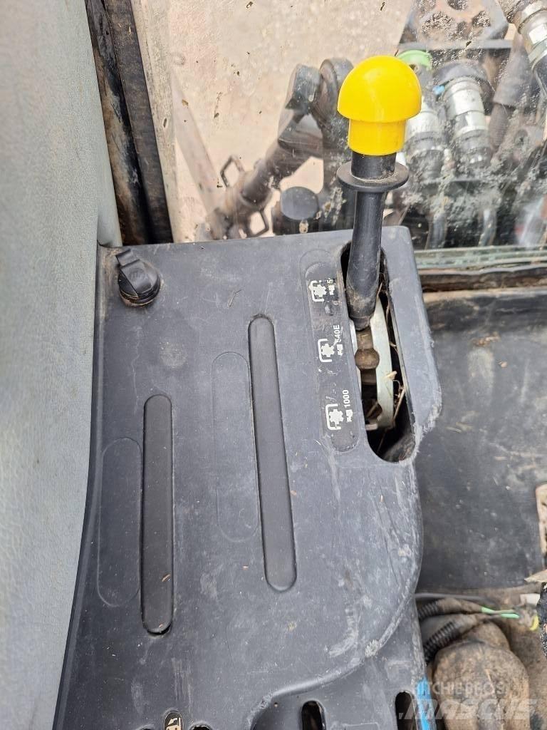 New Holland T 5040 트랙터
