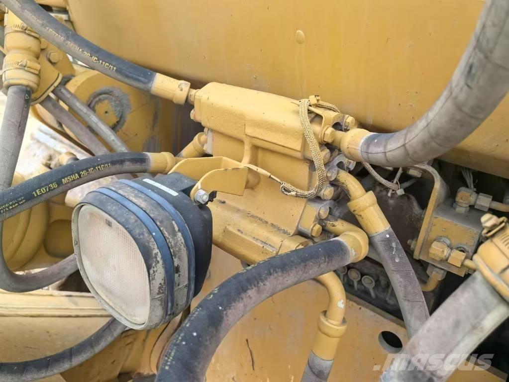 CAT D 8 T 크롤러 도저