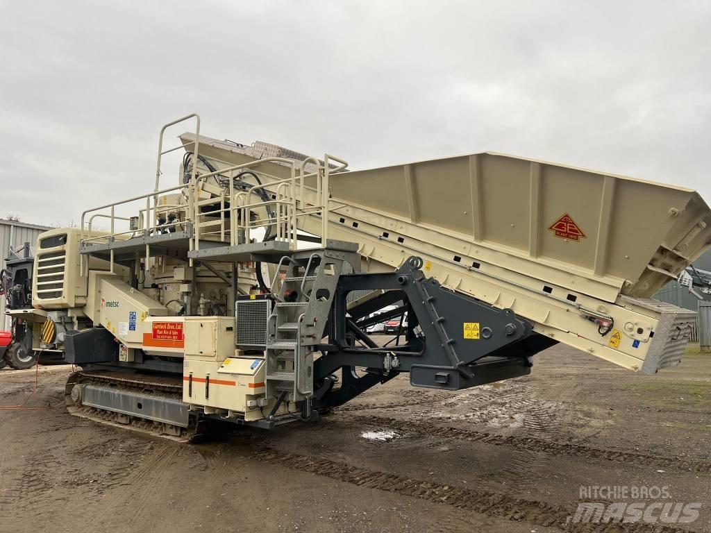 Metso LT 300 HP 이동식 분쇄기