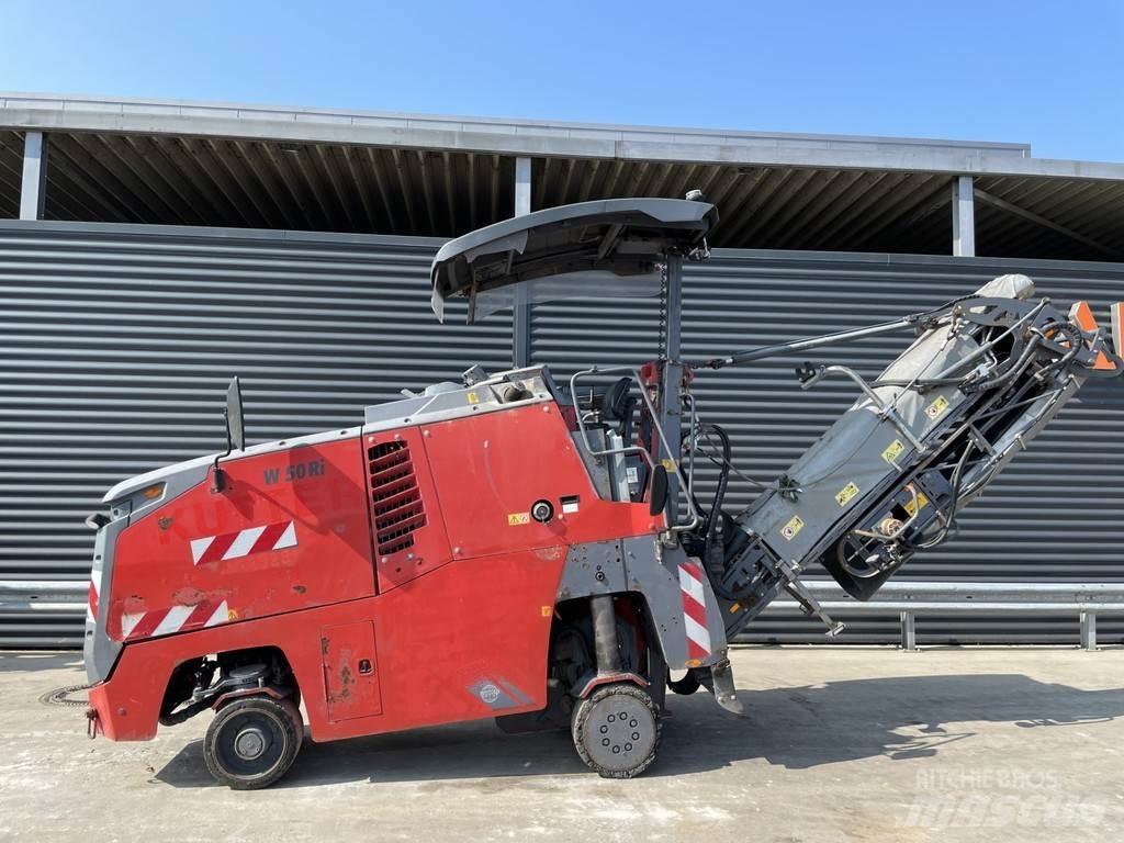 Wirtgen W 50 RI 아스팔트 콜드 밀링 기계