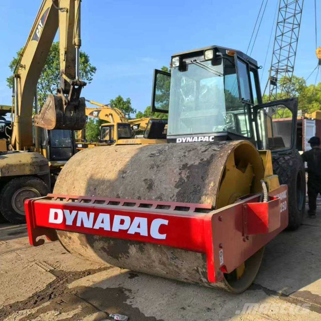 Dynapac CA 25 D 싱글 드럼 롤러