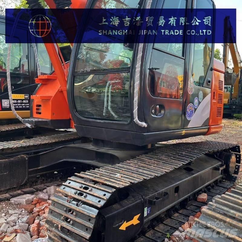 Hitachi ZX 135 대형 굴삭기 29톤 이상