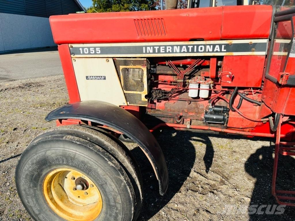 International 1055 트랙터